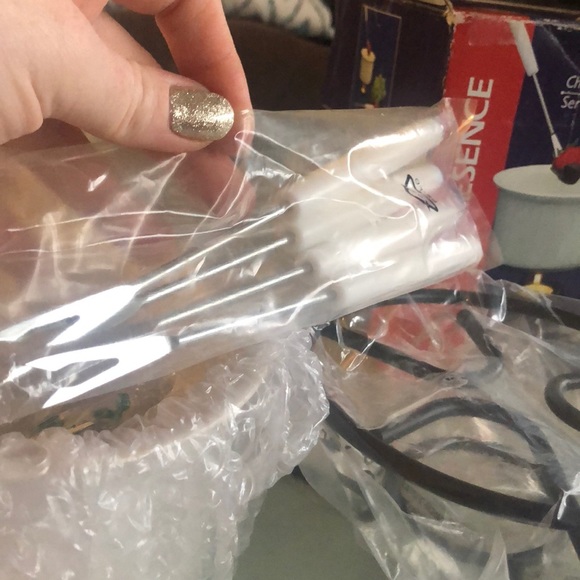 Vintage fondue set unopened - Picture 2 of 8